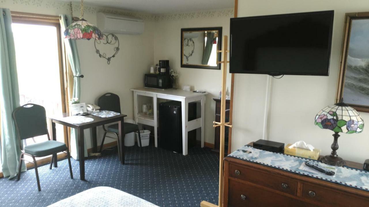 Midway Lodging Cornish Dış mekan fotoğraf