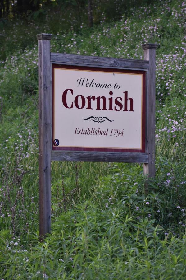 Midway Lodging Cornish Dış mekan fotoğraf